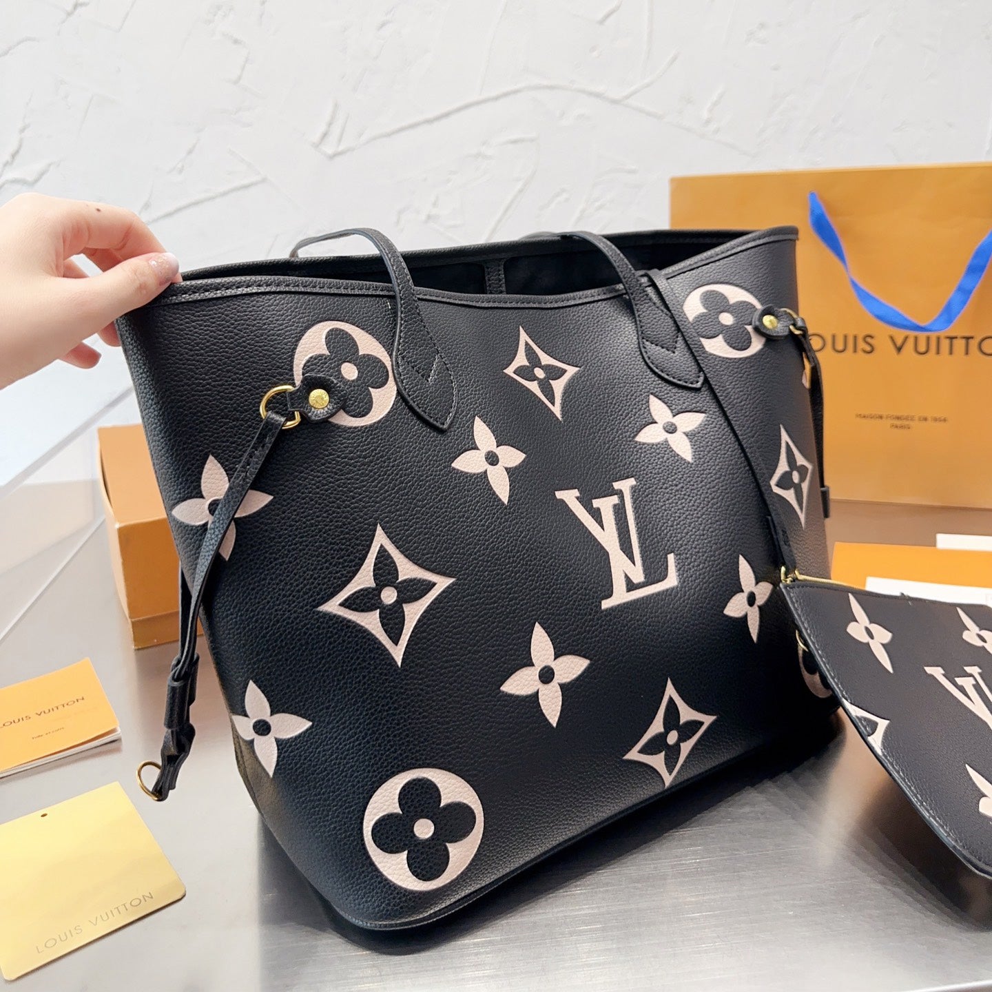 Large Embossed Tote Bag mysite