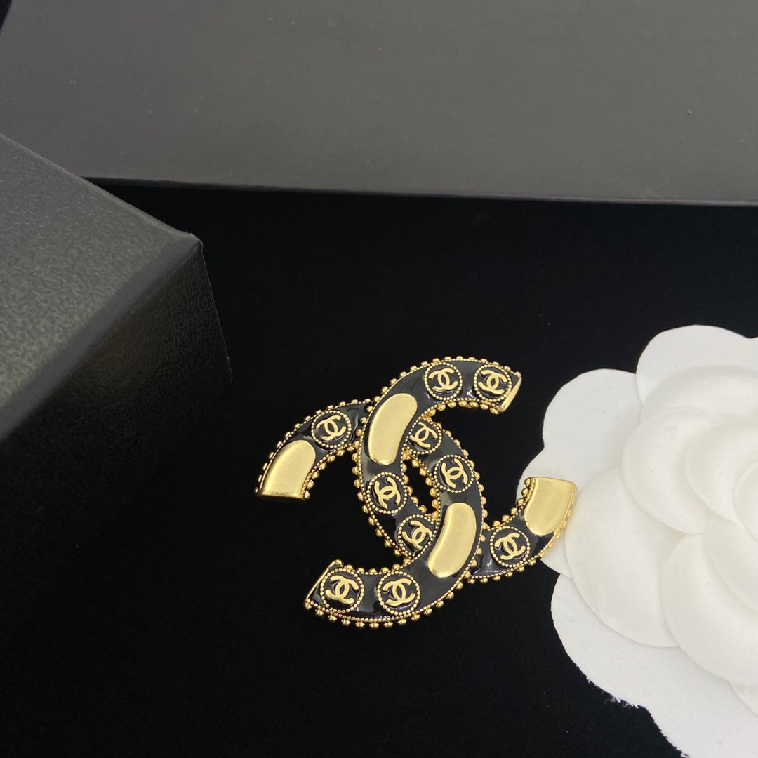Vintage Logo brass brooch mysite