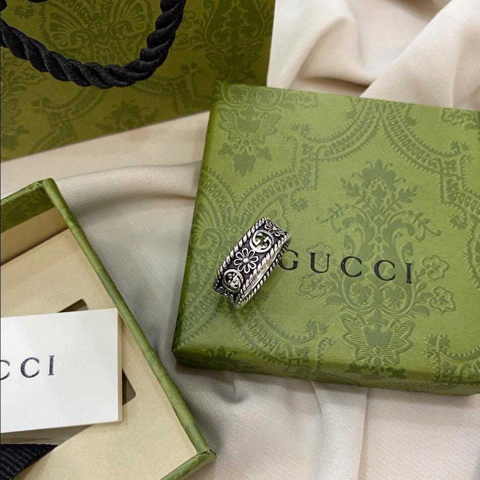 Interlocking silver ring mysite