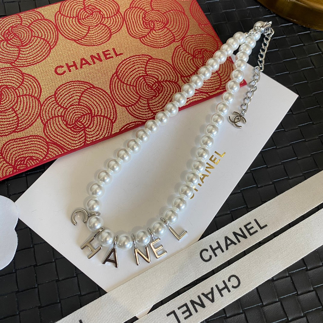 Fashionable Pearl Letter Pendant Necklace mysite