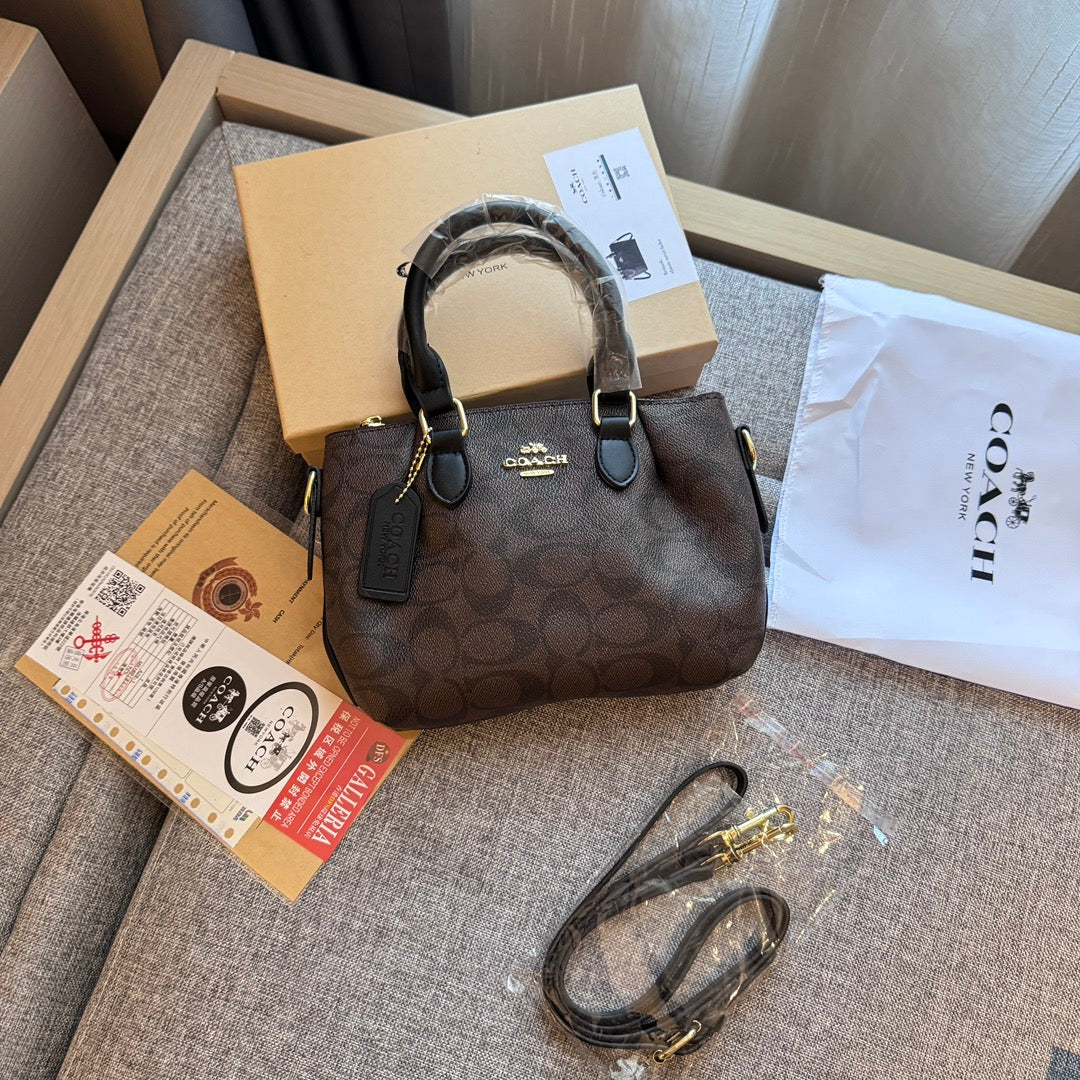 Crafted to Perfection: Leather Hand Bag with a Luxe Touch mysite