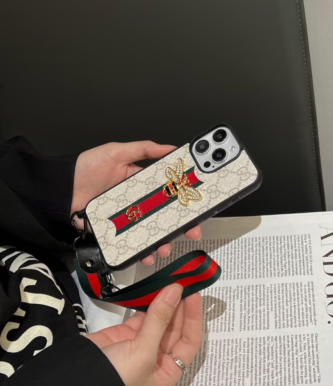 3D CASE FOR IPHONE WITH A MAIN CORD AND RUBANs mysite