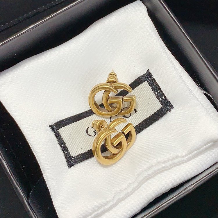 Versatile Logo Letter Stud Earrings mysite