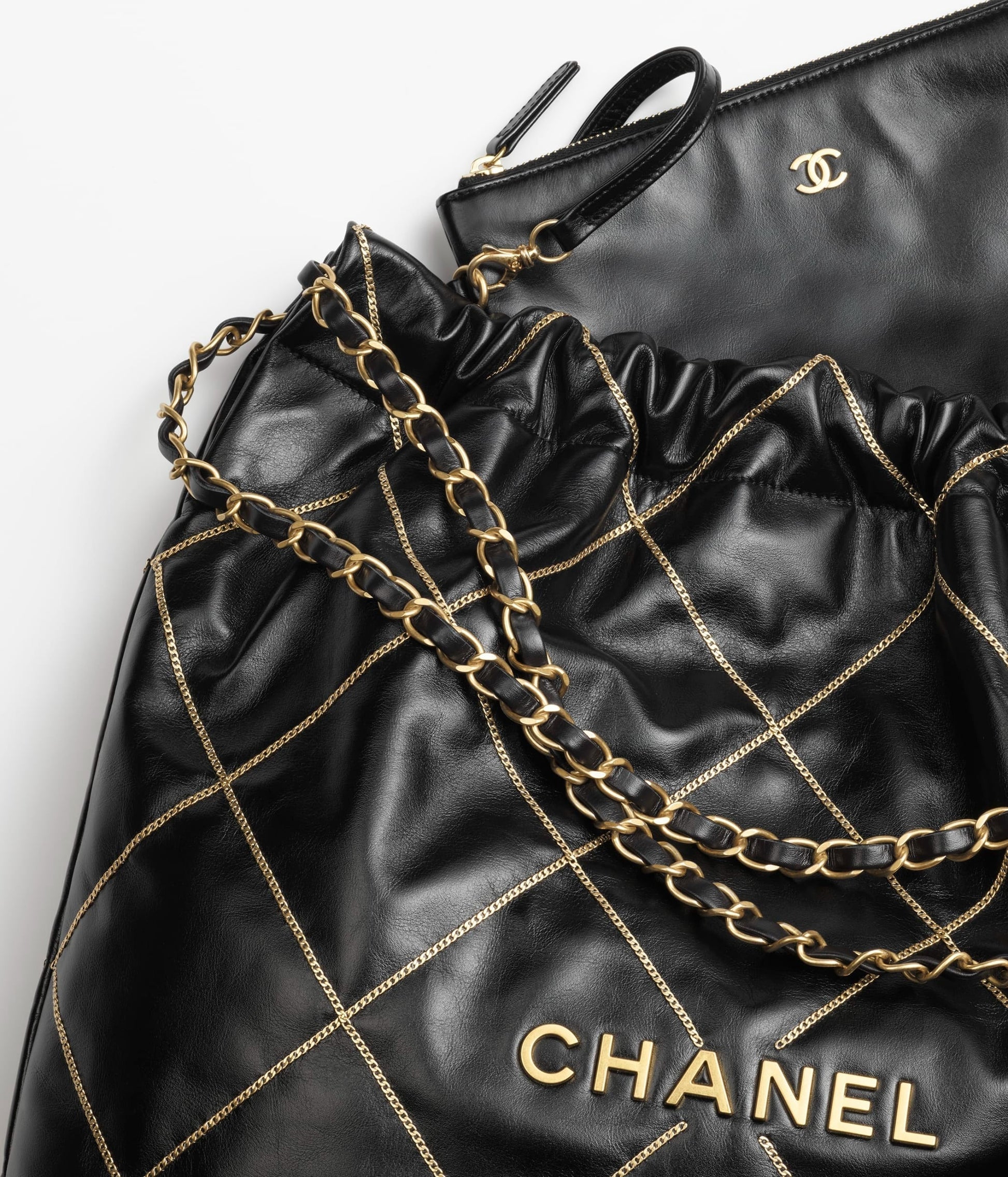 Chanel 22 Handbag 23B Shiny Calfskin Black Chain Quilt 35  x 37 x 7 cm mysite