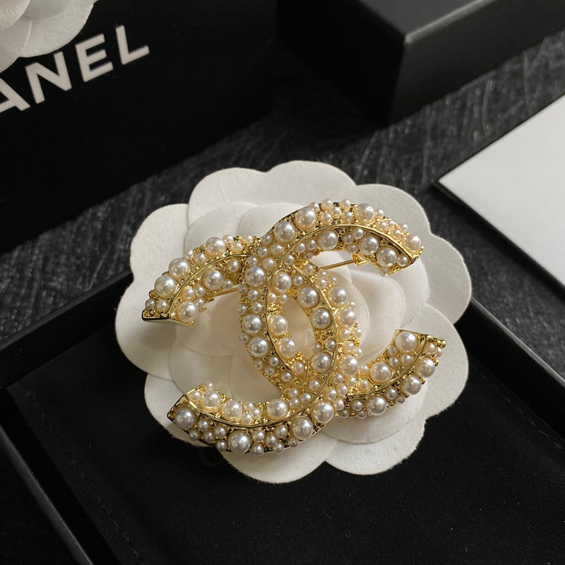 Elegant Pearl Logo Brooch mysite