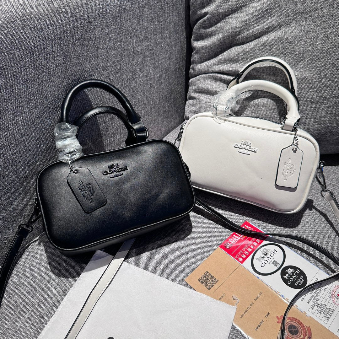 Elegant Leather Handbag: A Touch of Light Luxury mysite