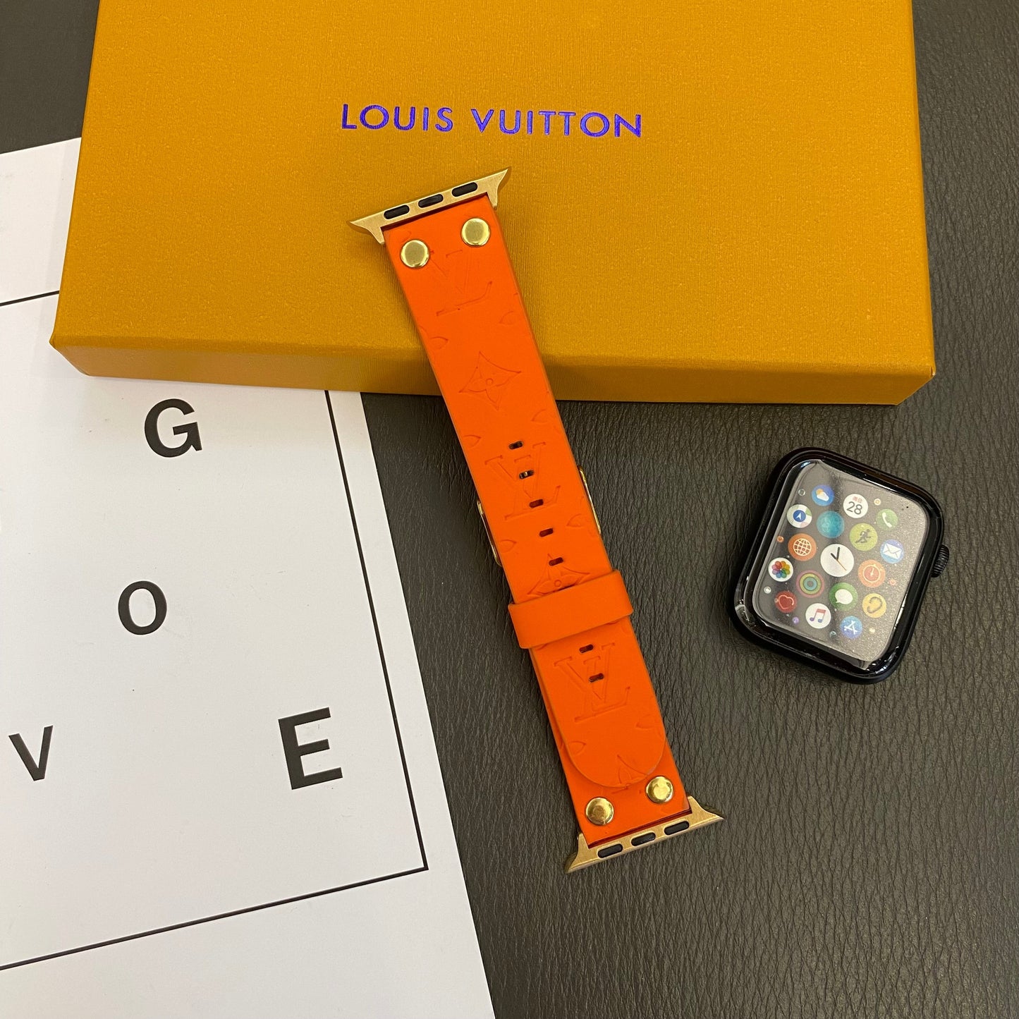 Bracelet de rechange Apple avec décoration en rivets et monogramme en relief WATCH BANDS mysite