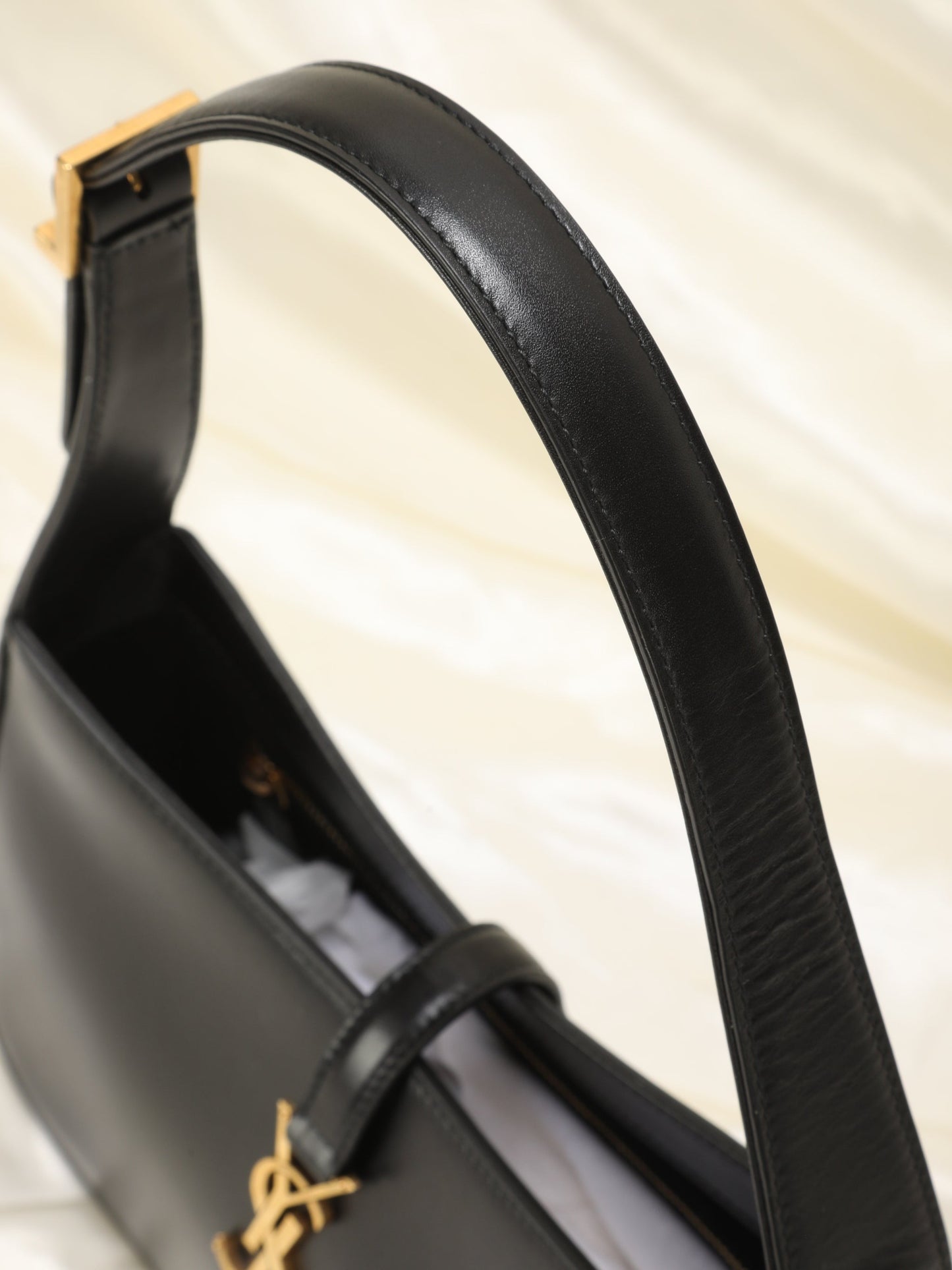 Saint Laurent Le 5 ¨¤ 7 Hobo Bag In Patent Leather - Black - Women mysite