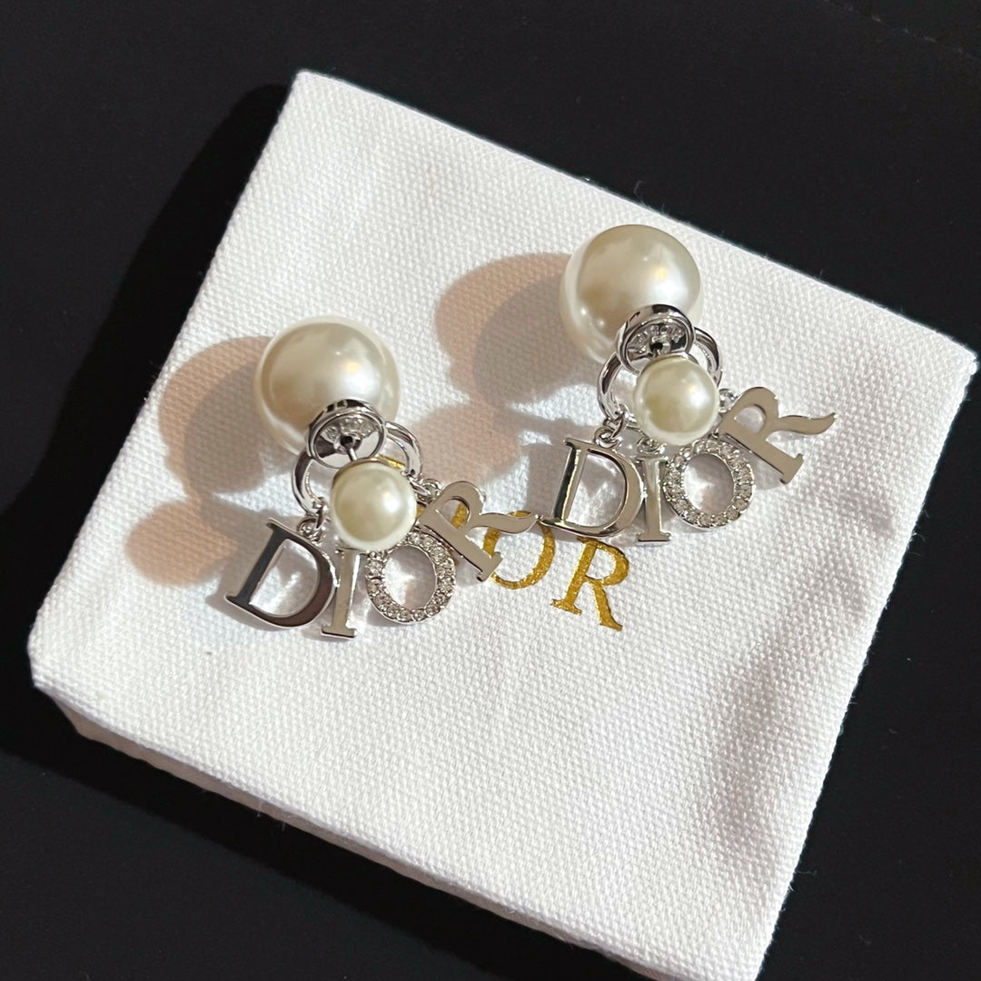 TRIBALES Pearl Earrings mysite