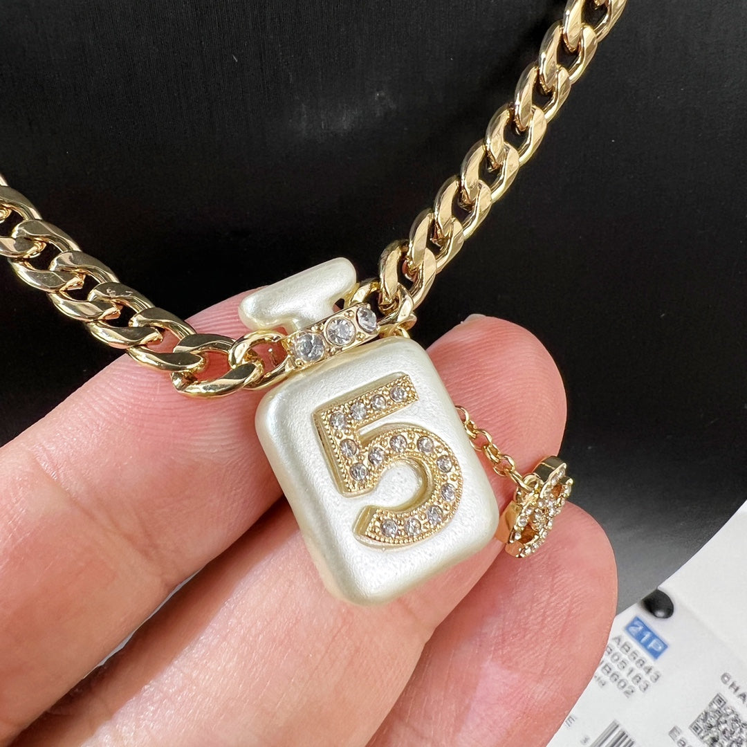 Pearl Perfume Bottle Necklace mysite