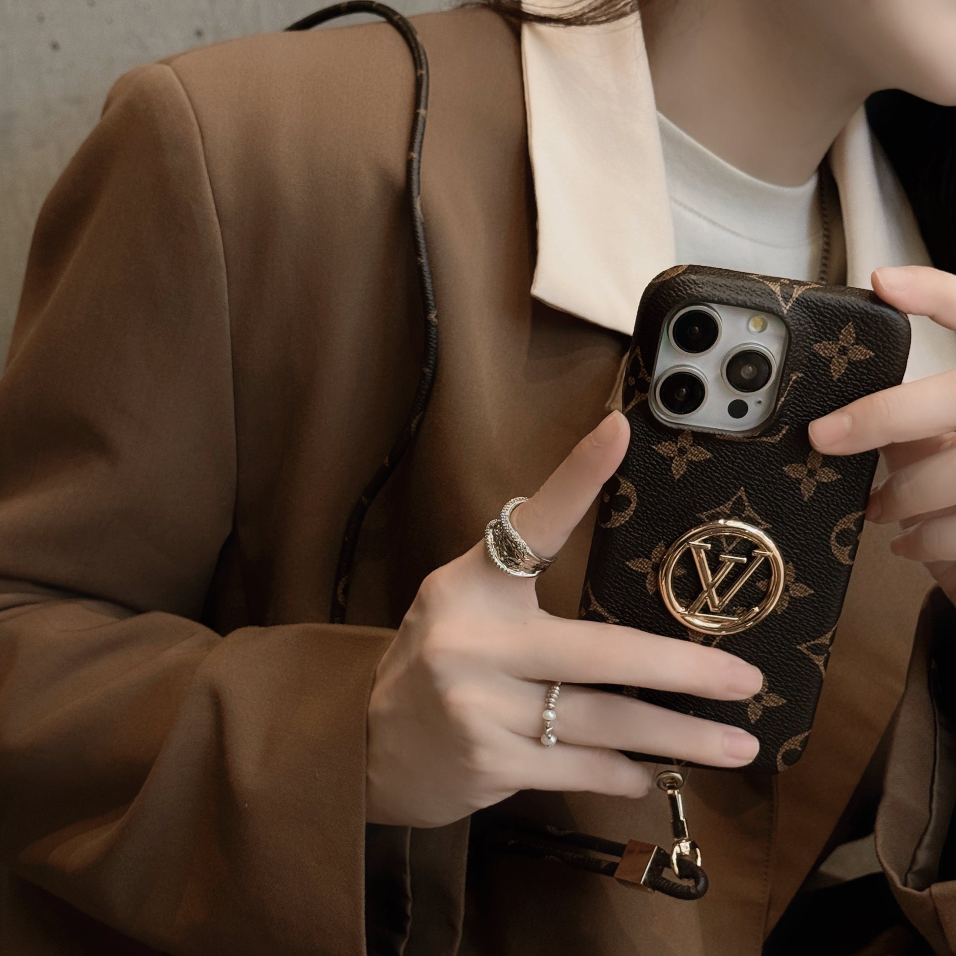 Lou Card Holder Chain iPhone Case mysite