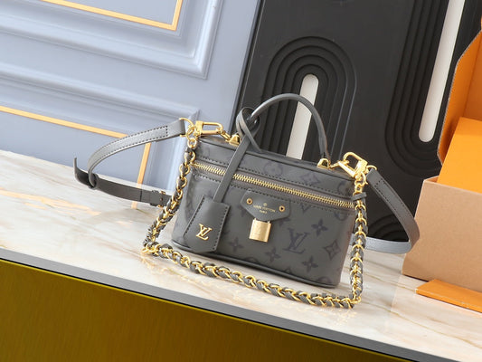 Louis Vuitton LV Vanity Chain Pouch Shoulder Bag 19¡Á11.5¡Á6.5cm mysite
