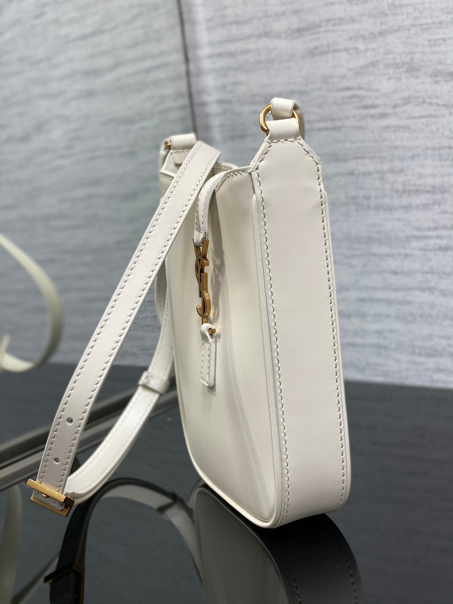 YSL Le 5 A 7 Mini White Bag - 13x20x4cm mysite