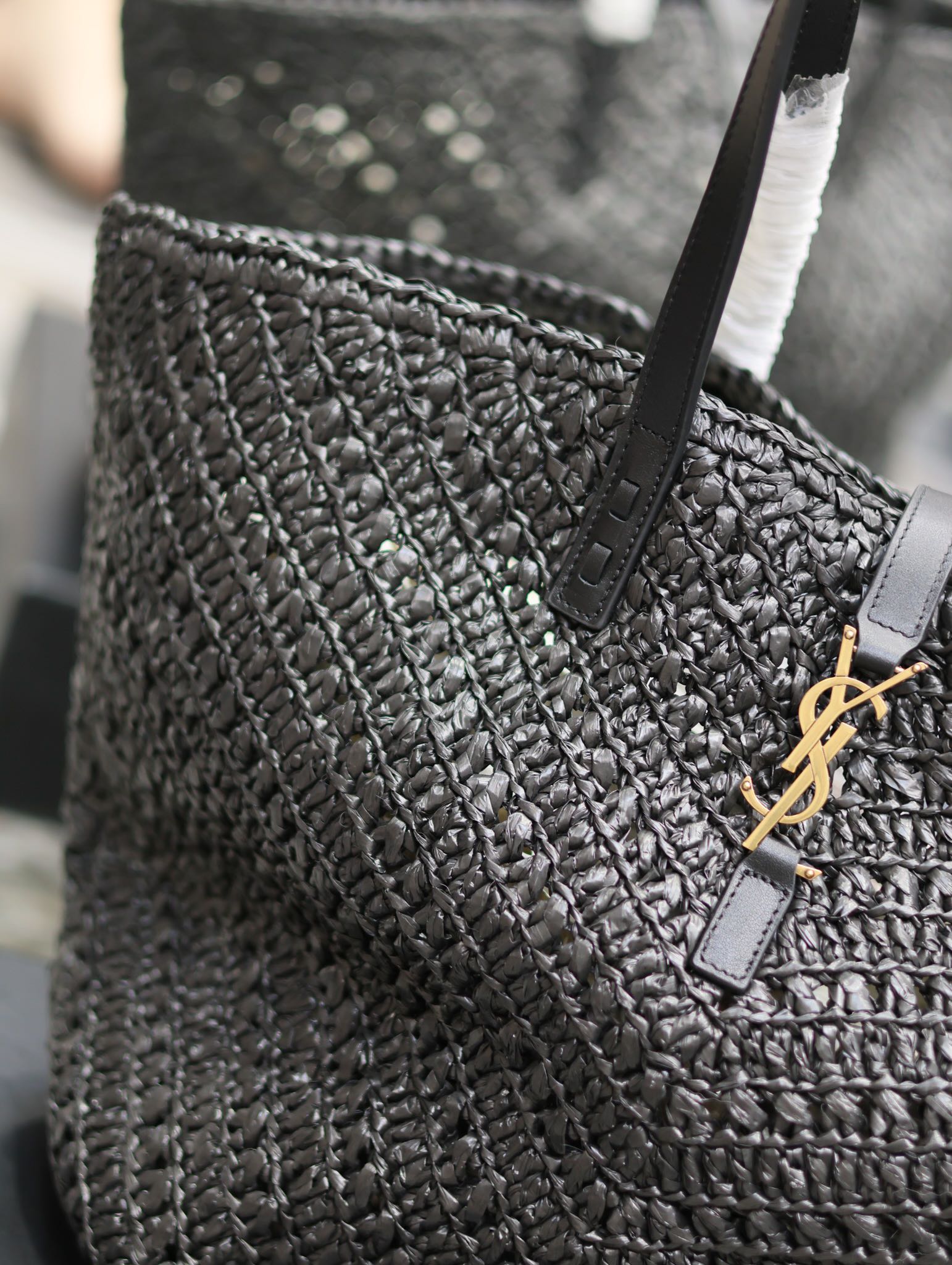 YSL PANIER MEDIUM IN RAFFIA AND VEGETABLE-BLACK LEATHER mysite