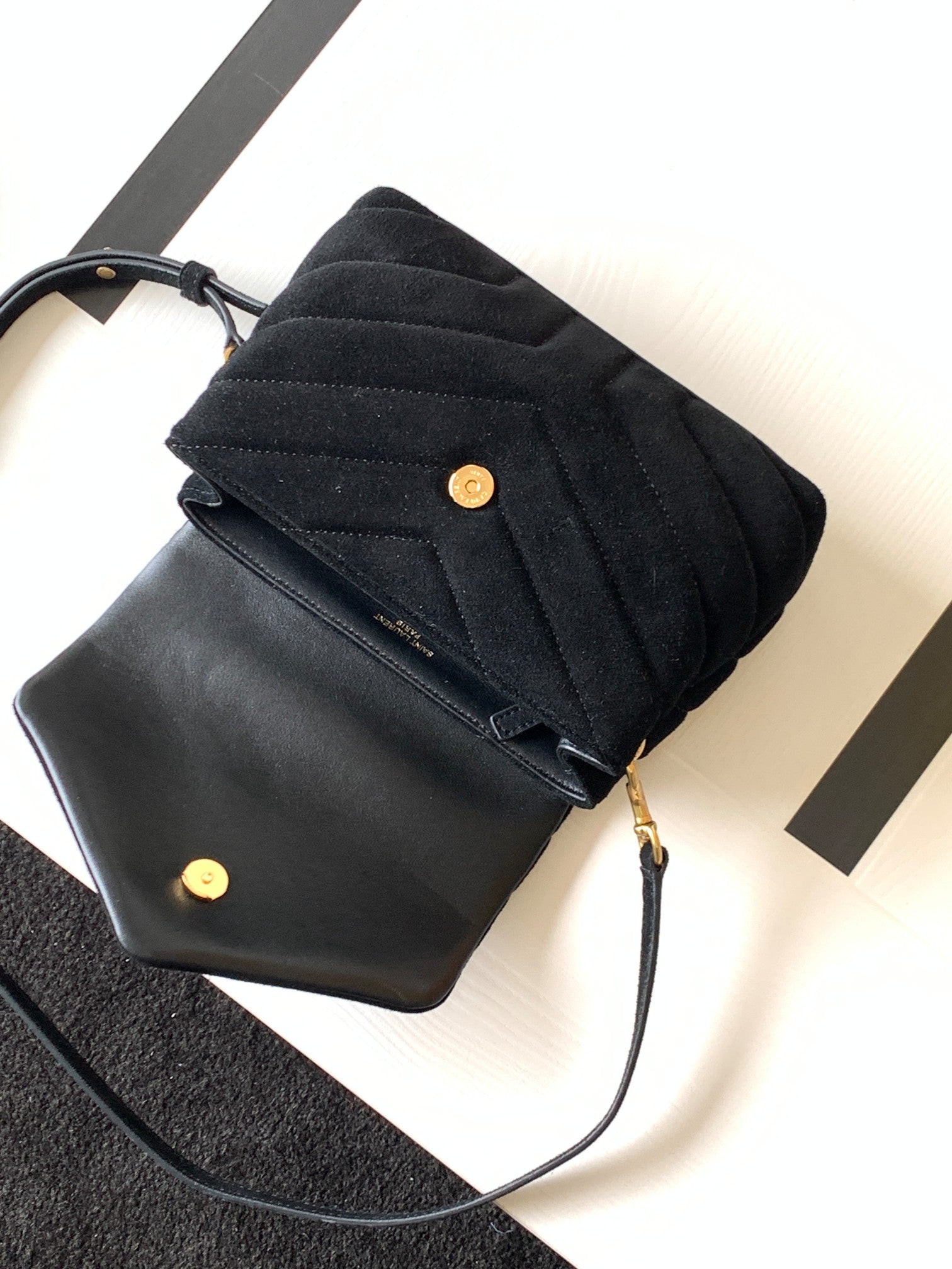 YSL Loulou 20 Black Velvet  20x14x7cm mysite