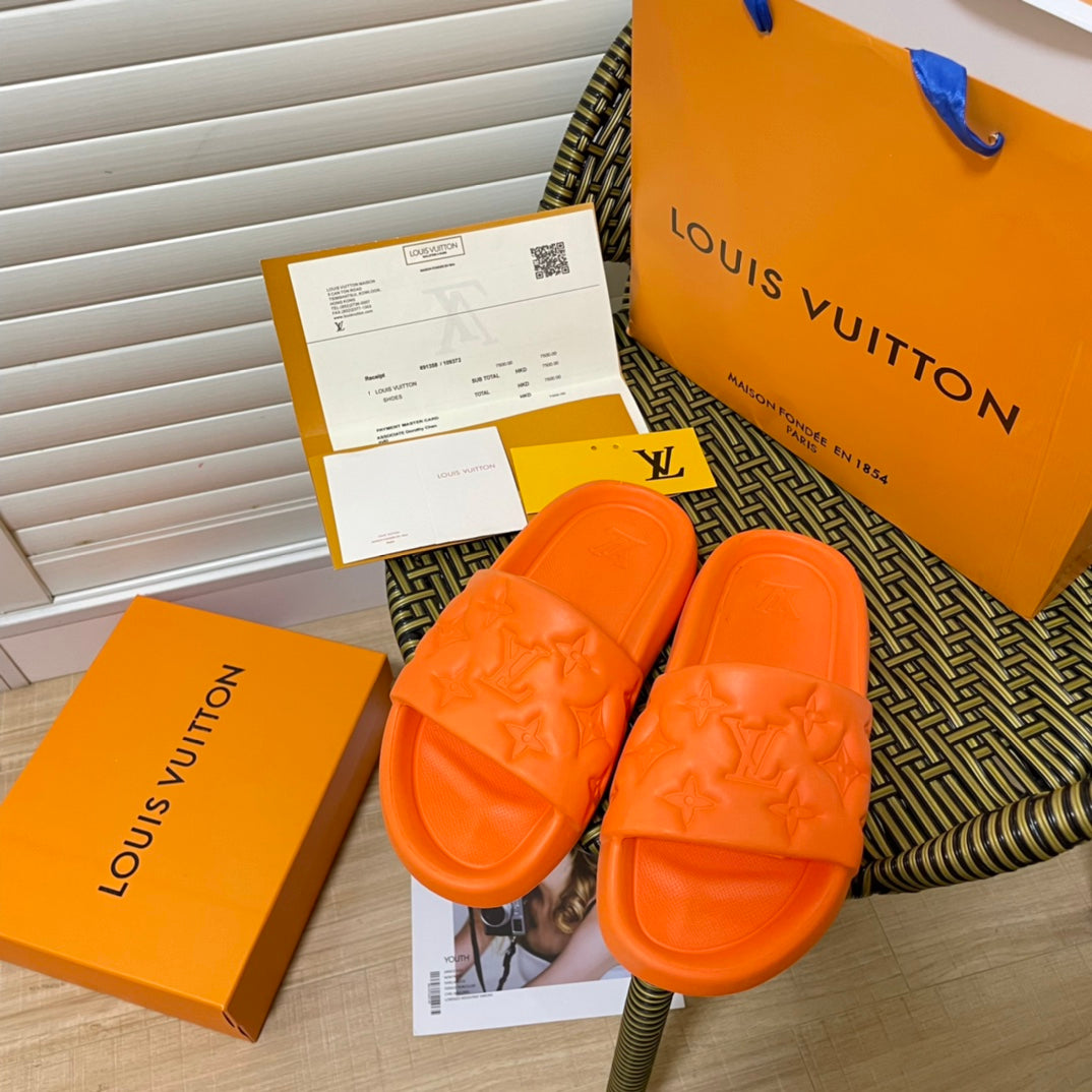 Fashion Embossed Couple Slippers mysite