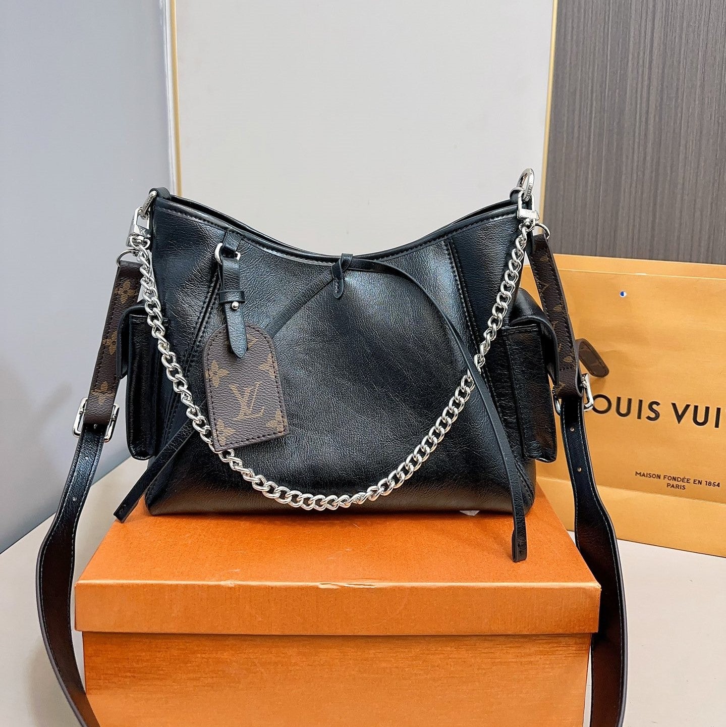 Louis Vuitton CarryAll Cargo handbag mysite
