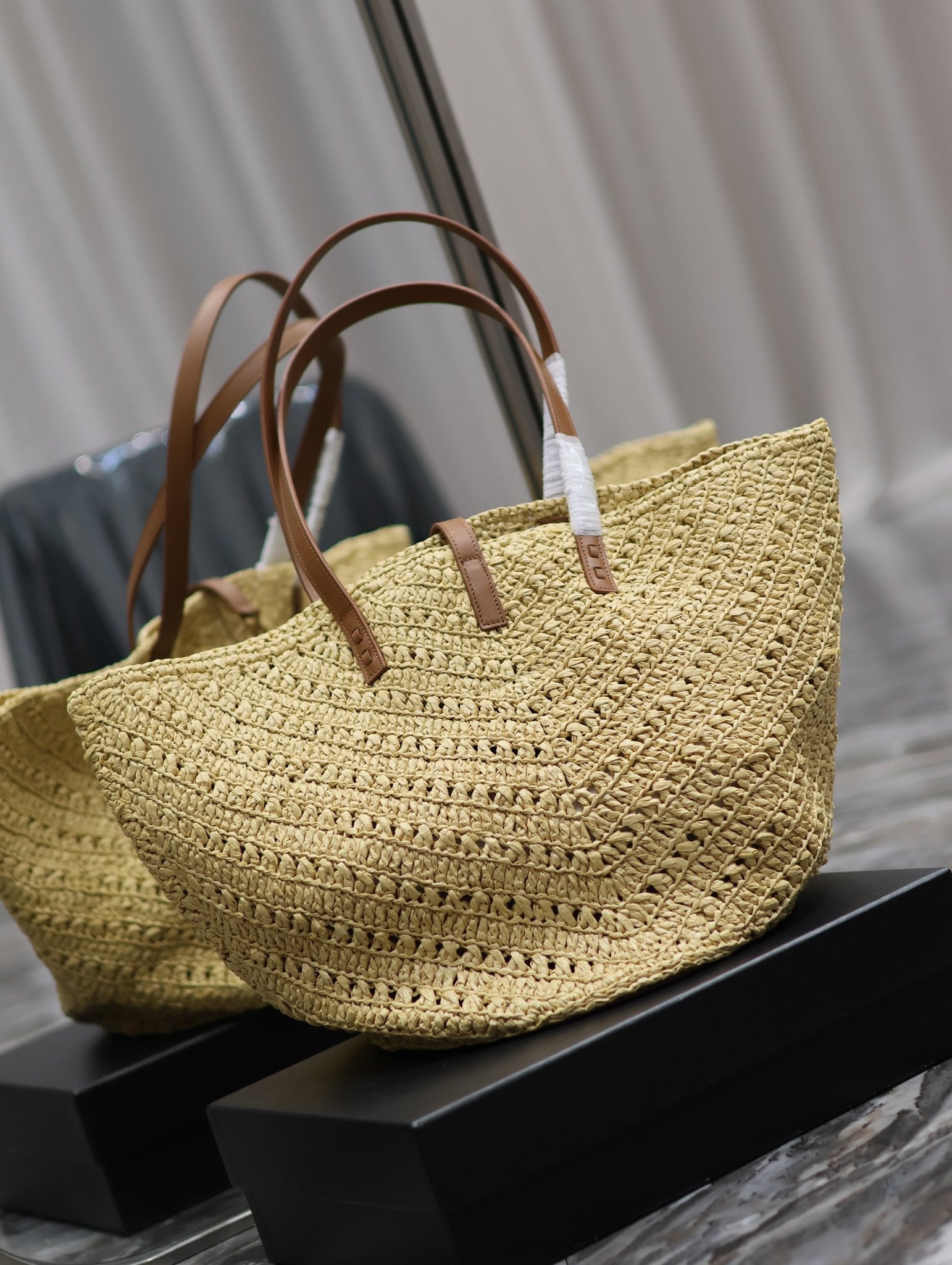 YSL PANIER MEDIUM IN RAFFIA AND VEGETABLE-TANNED LEATHER mysite