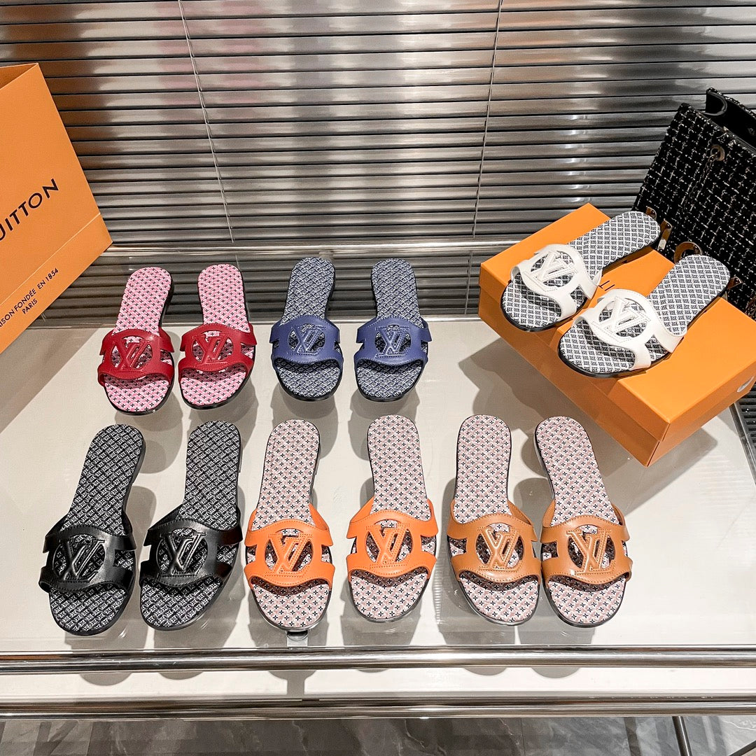Cutout Letter Printed Slippers mysite