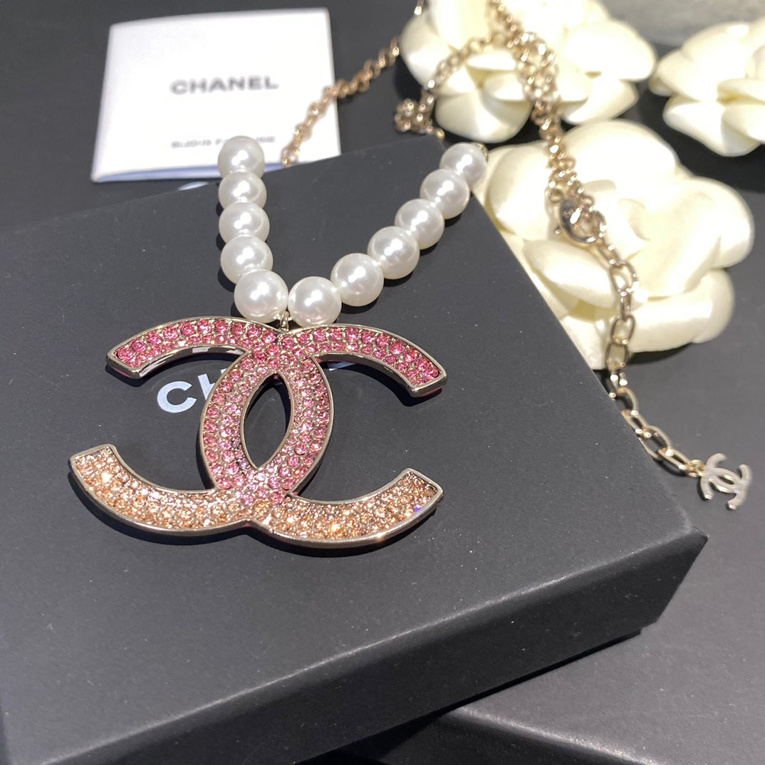 Pink Diamond Logo Pearl Necklace mysite