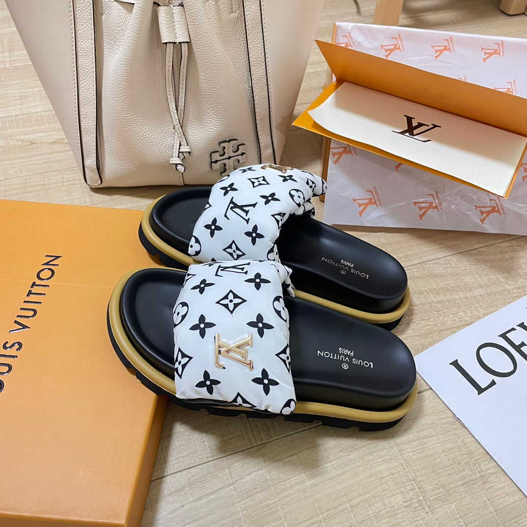 Letter Buckle Velcro Slippers mysite