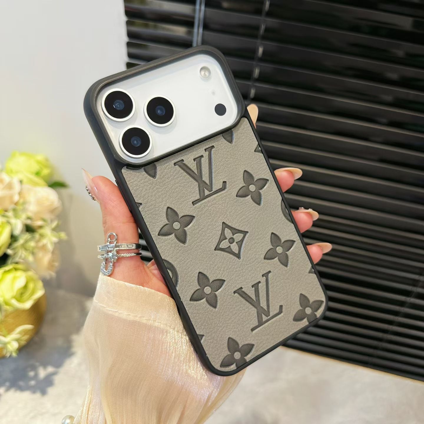 Louis V Luxury Phone Case For iPhone 17/ 16 / 15 / 14s mysite