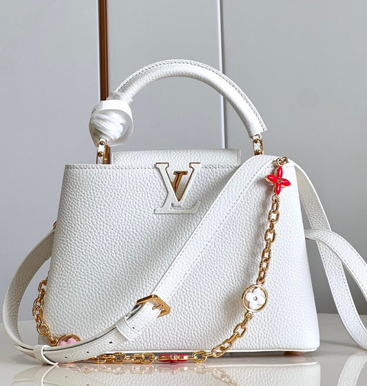 Louis Vuitton Capucines MM White Flower Strap - 31.5 x 20 x 11 cm mysite