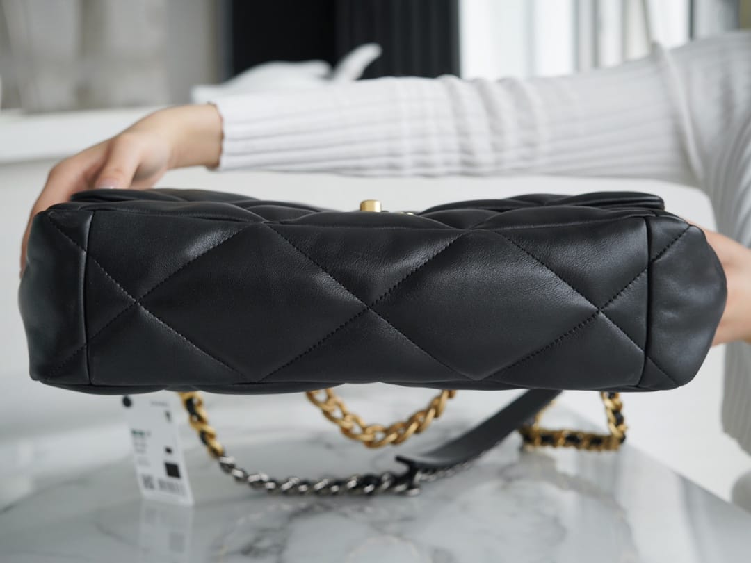 CHANEL 19BAG AS1162 black gold buckle large bag 25X36X11cm mysite