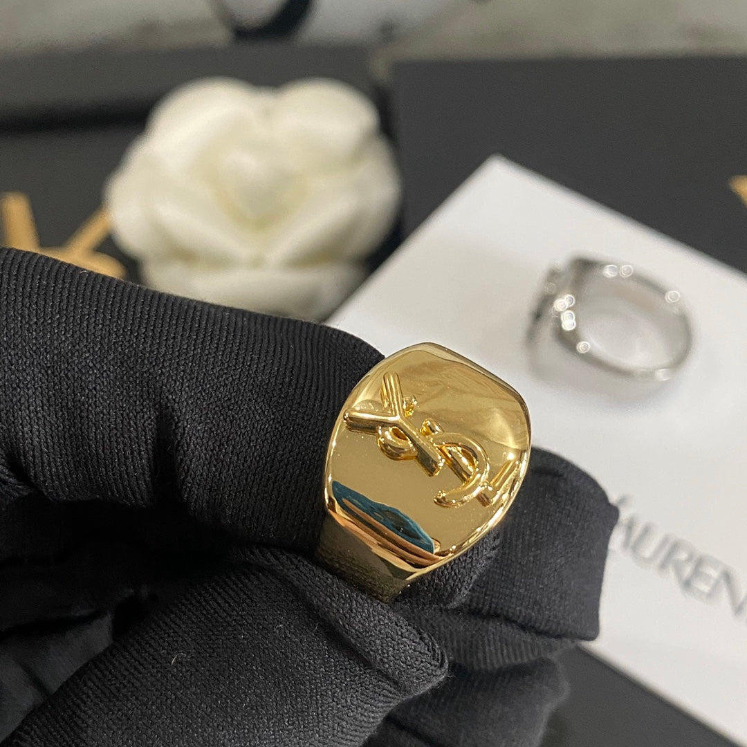 Elegant Letter Logo Closure Ring mysite