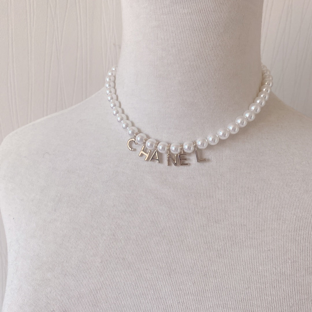 Fashionable Pearl Letter Pendant Necklace mysite