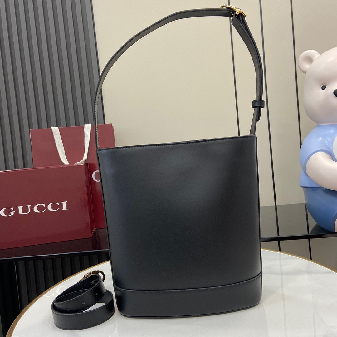GUCCI small horsebit embellished leather bucket bag mysite