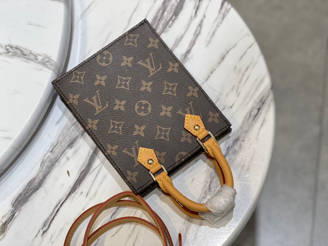 Elegant Leather Tote Handbag mysite