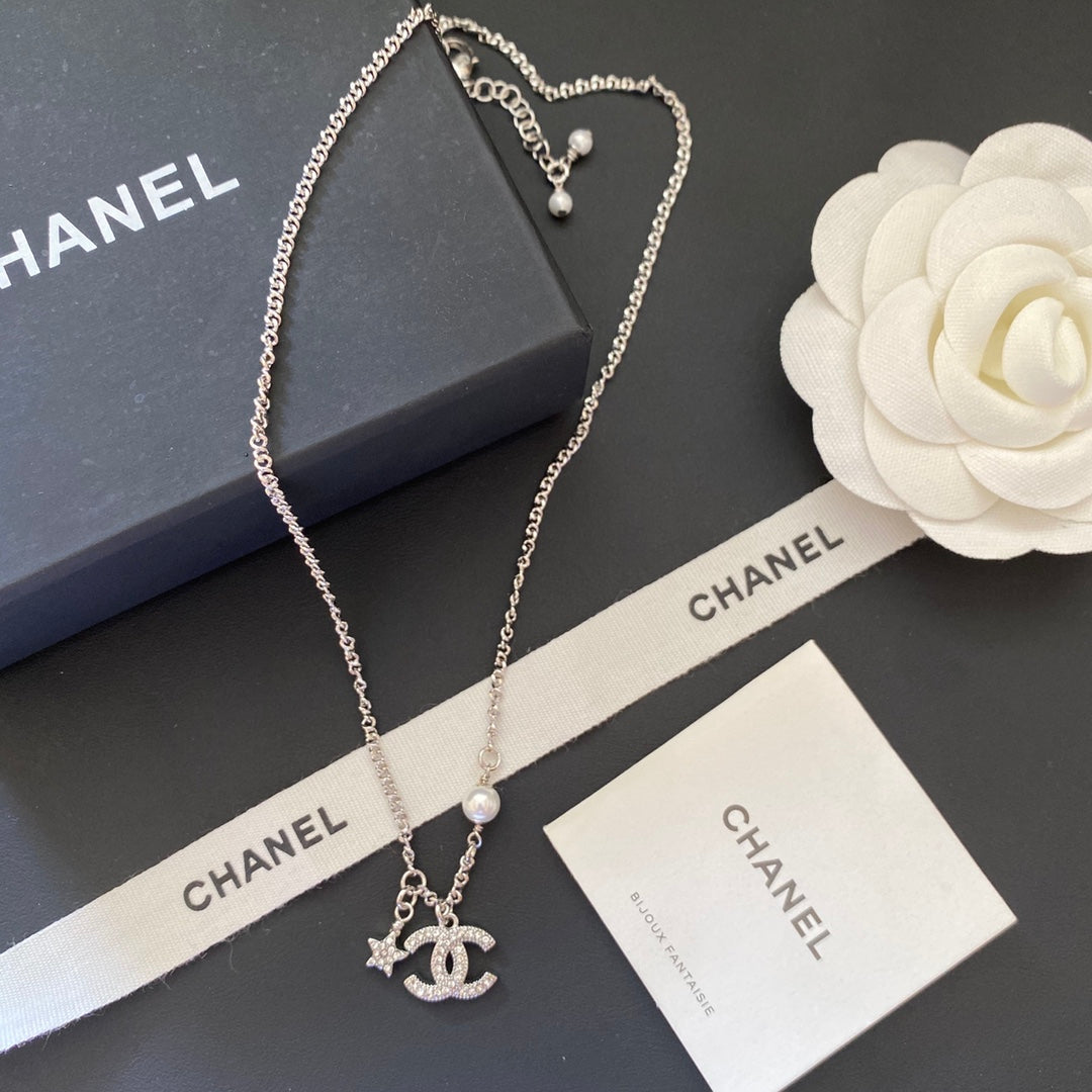 Classic Crystal Necklace mysite