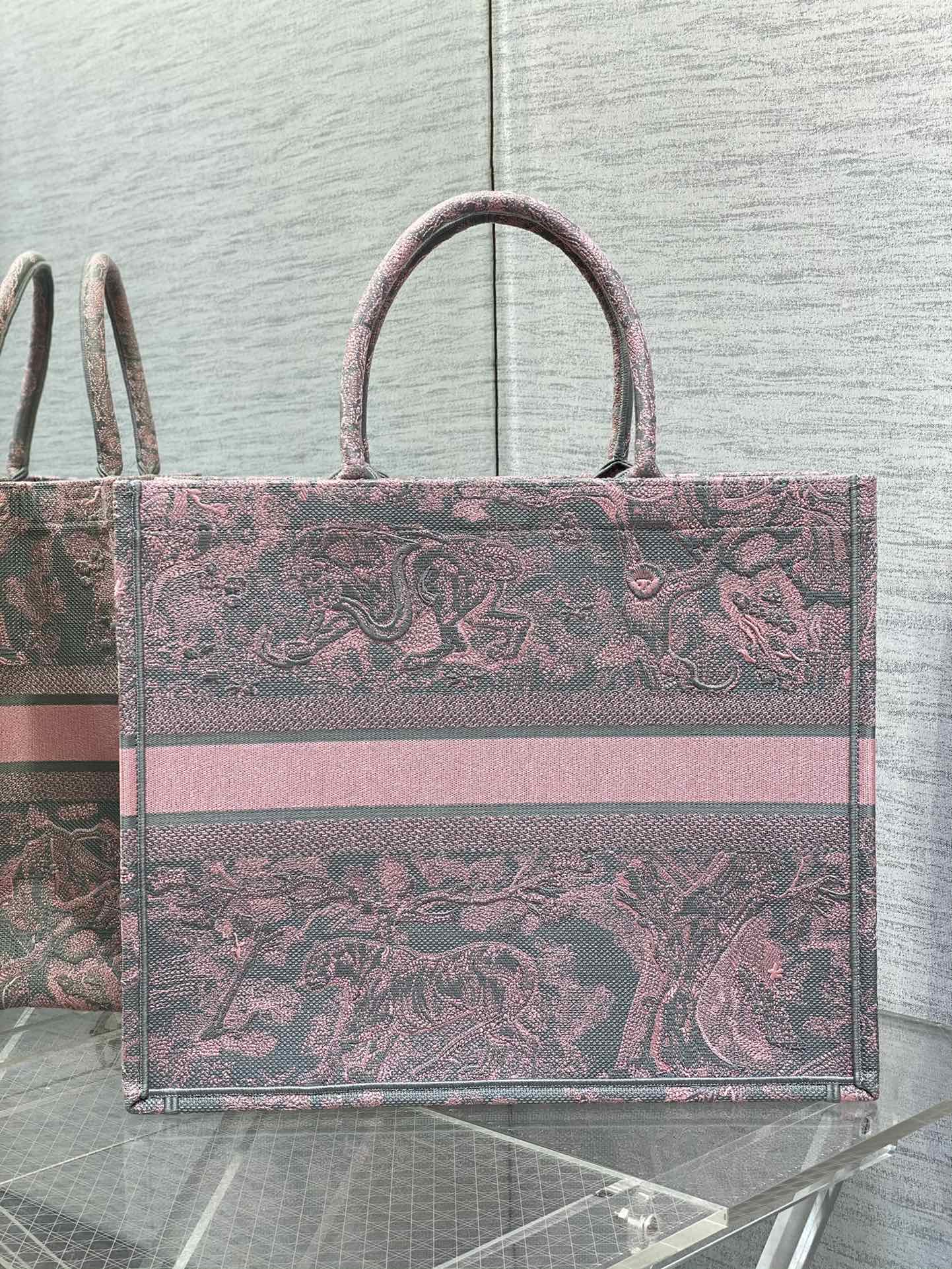 Dior Book Tote Large Gray and Pink Toile de Jouy Reverse Beverly Hills Embroidery - 42 x 35 x 18.5 cm mysite
