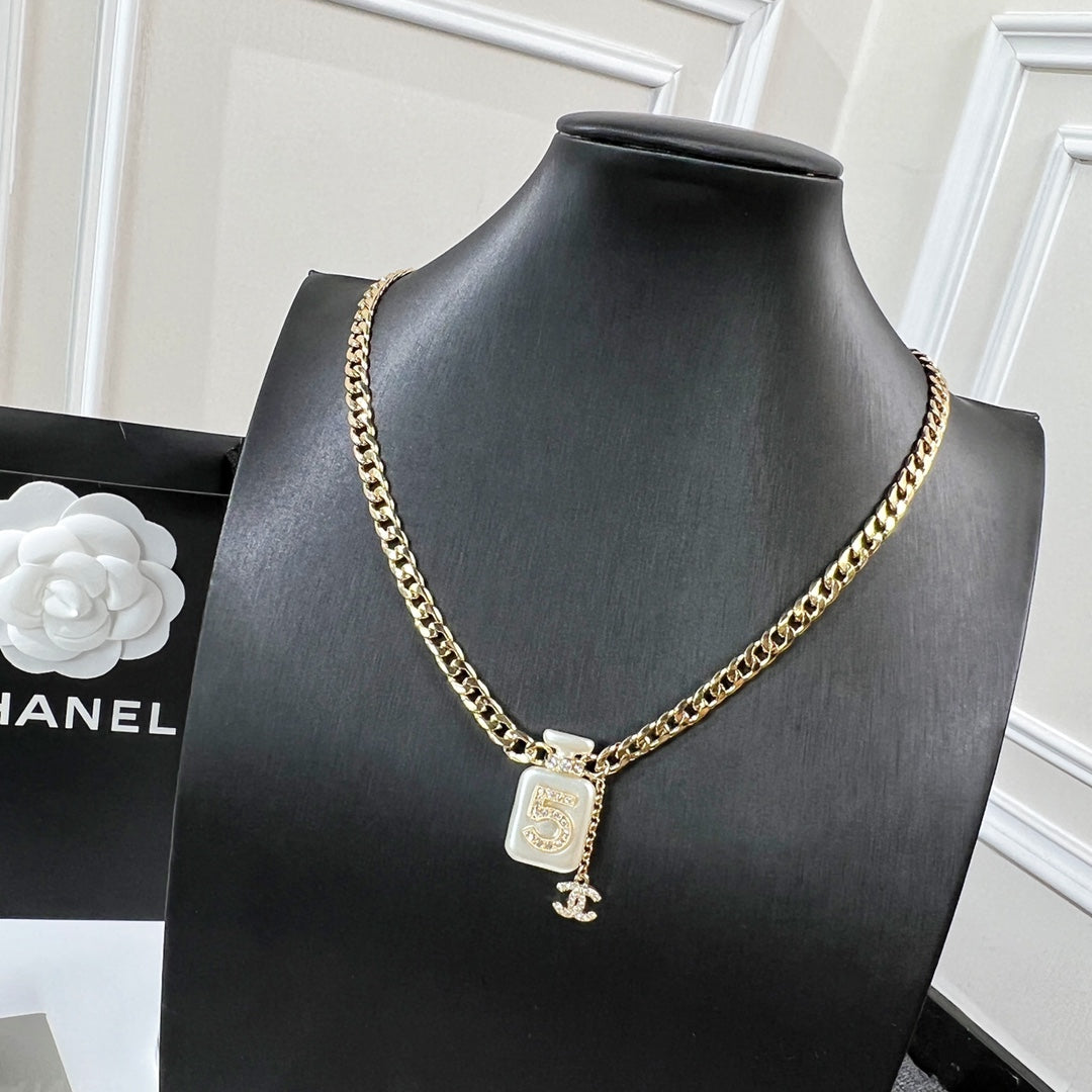 Pearl Perfume Bottle Necklace mysite