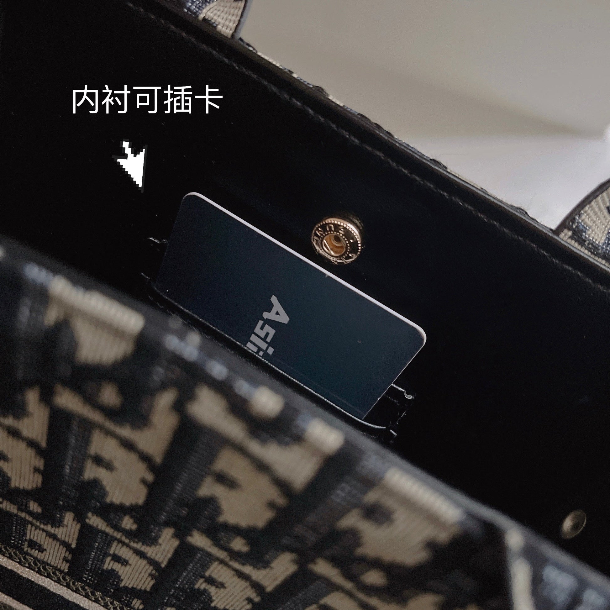 Luxe Texture Leather Handbag  009 mysite