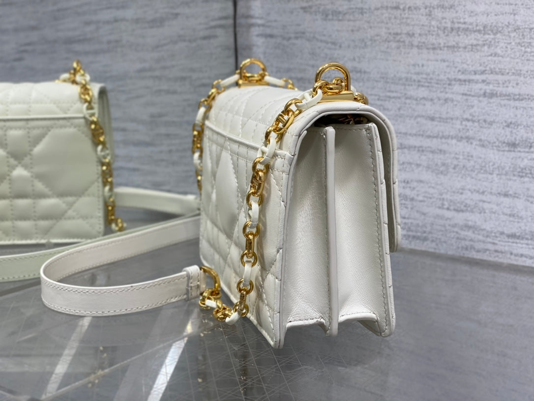 Dior Miss Caro White Macrocannage Lambskin Bag - 19 x 13 x 5.5 cm mysite