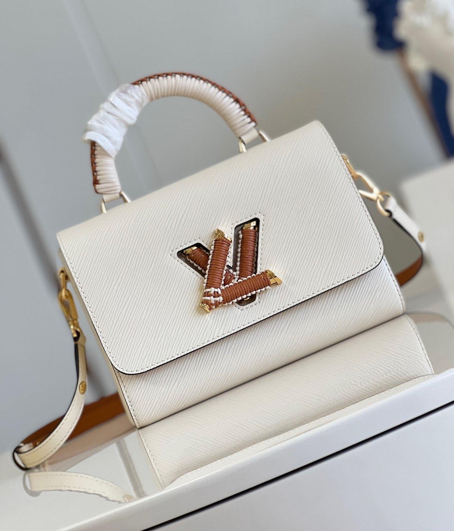 Louis Vuitton Twist MM Epi Bag White Quartz - 23 x 17 x 9.5 cm mysite