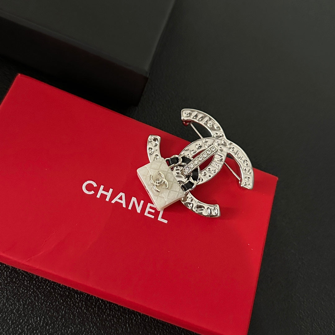 Elegant Bag Brooch mysite