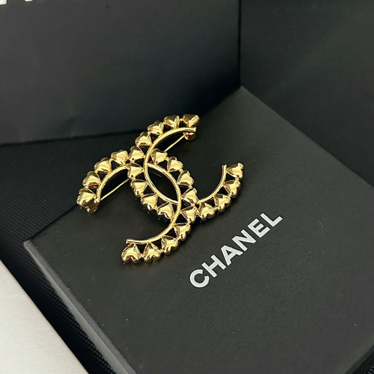 Electroplated Heart Logo Brooch mysite
