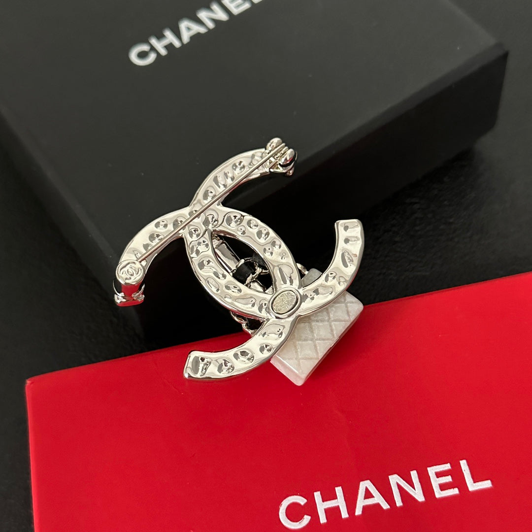 Elegant Bag Brooch mysite
