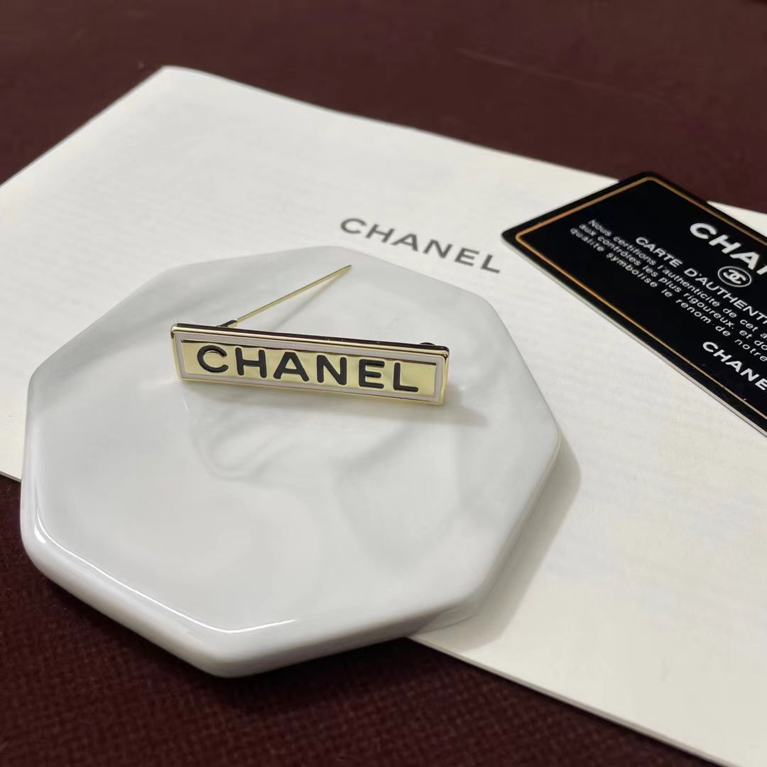 Letter Logo Strip Brooch mysite