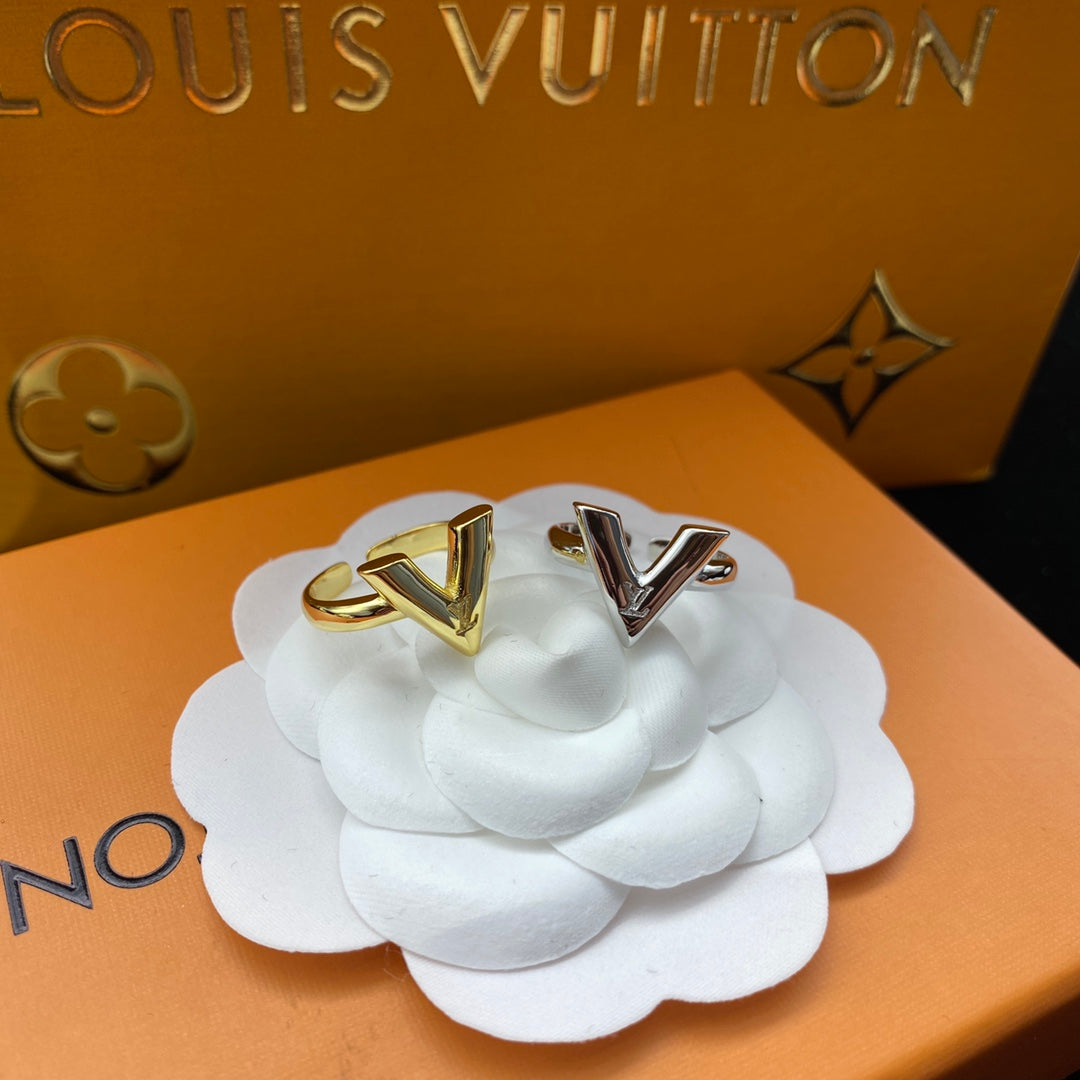 Simple V-Shaped Open Ring mysite
