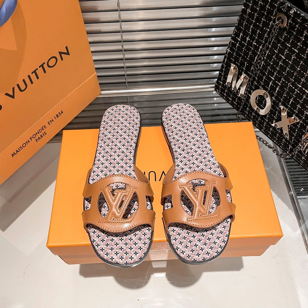 Cutout Letter Printed Slippers mysite