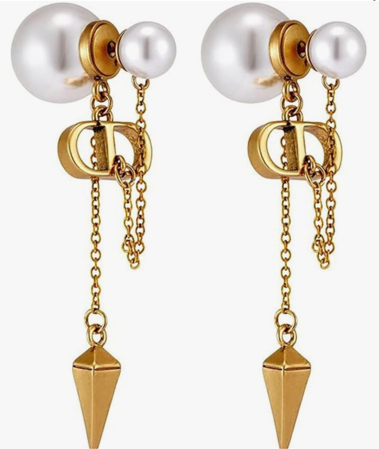 CD logo earrings with chain connect to pearl mysite