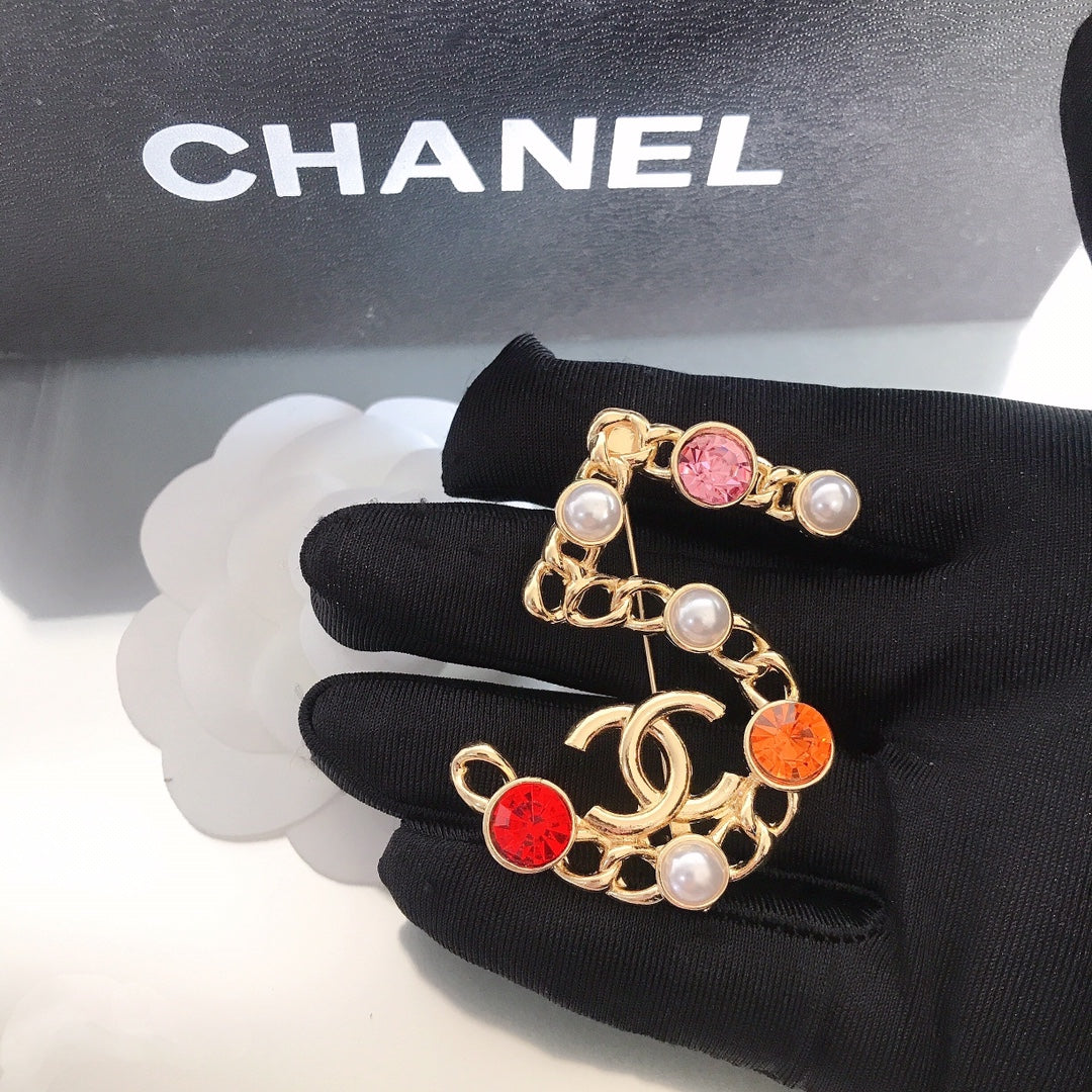 Lucky 5 Diamond Pearl Brooch mysite