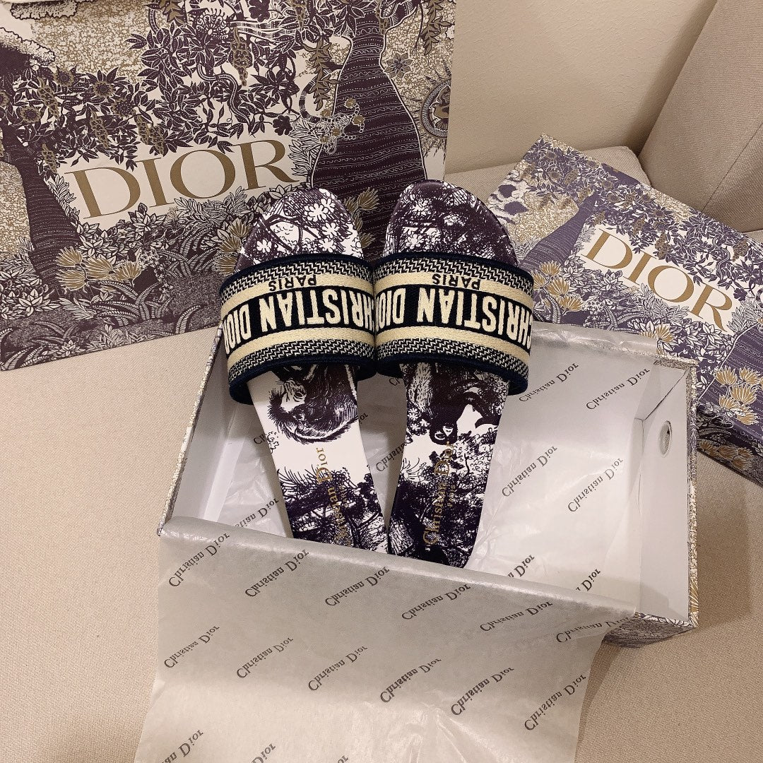 Embroidered Women's Slippers mysite