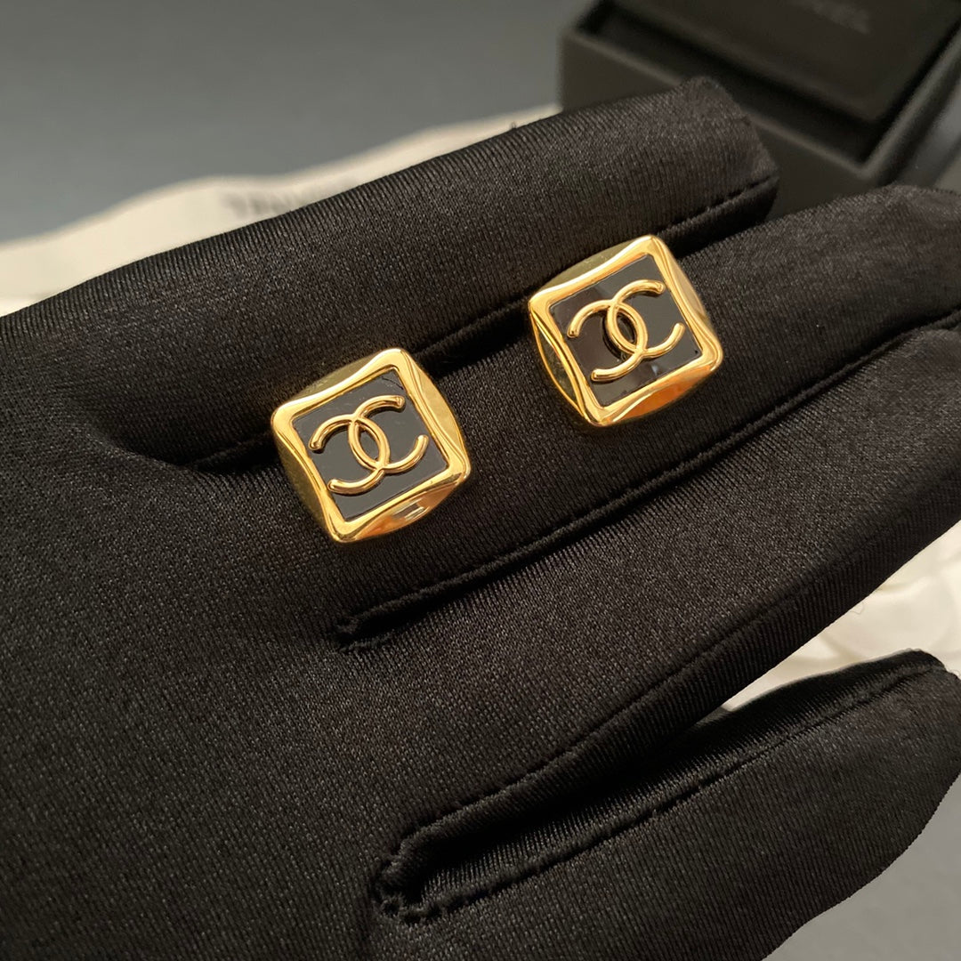 Square Earrings mysite