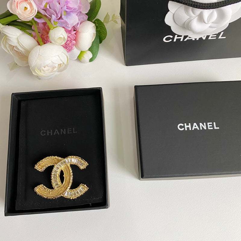 Glittering Gold Crystal Brooch mysite