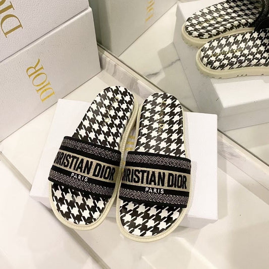 Houndstooth Embossed Slipper Sandals mysite